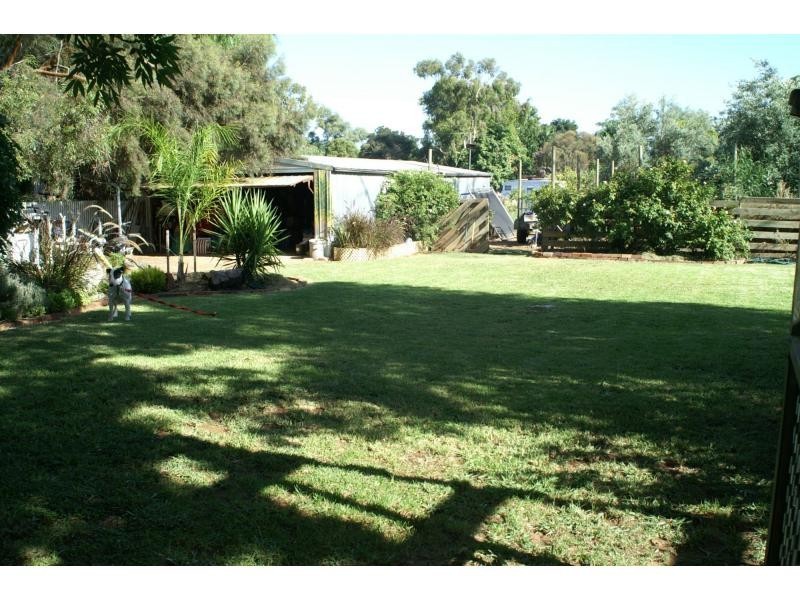 33 River Avenue, Merbein VIC 3505