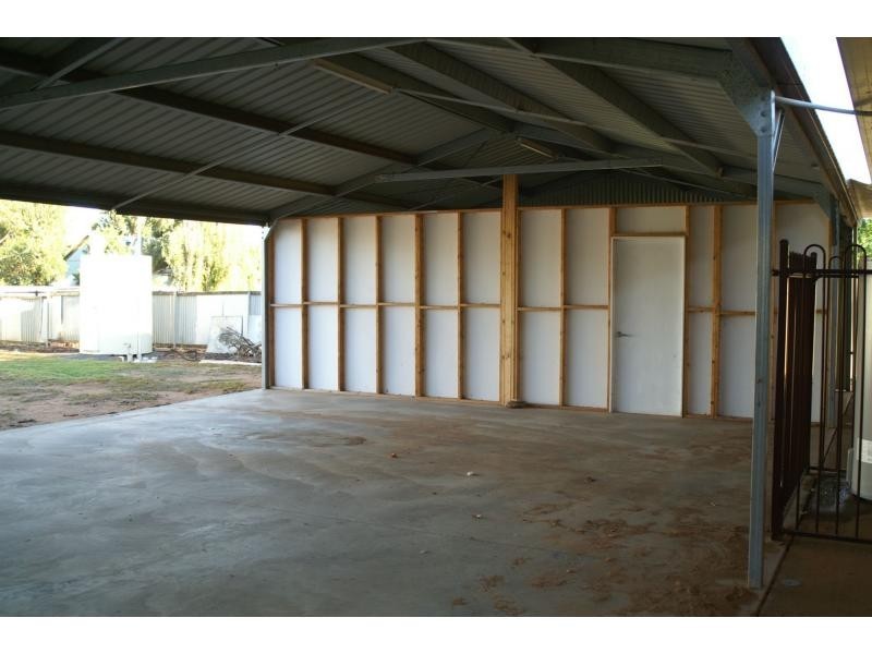 14 Mitchell Avenue, Dareton NSW 2717