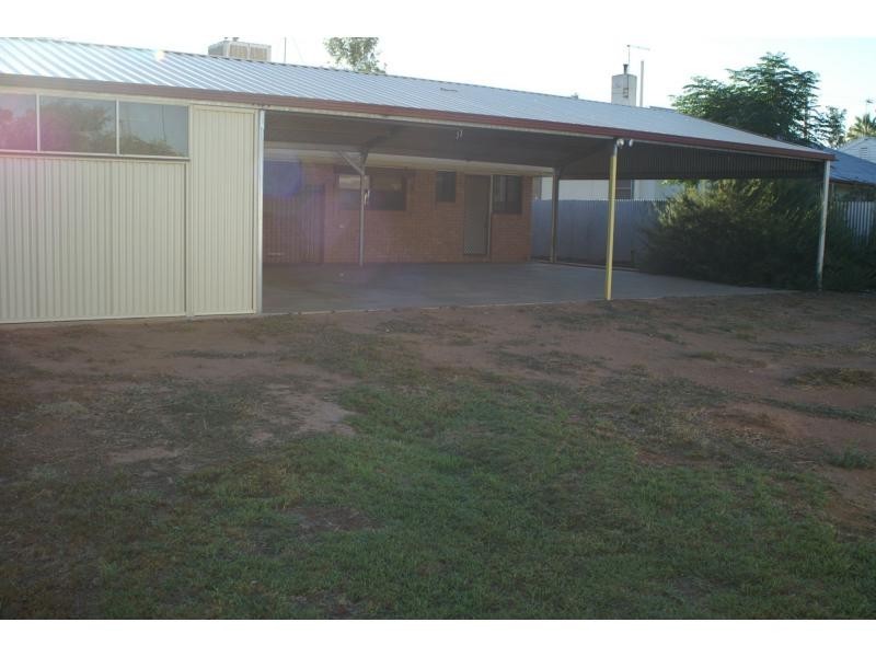 14 Mitchell Avenue, Dareton NSW 2717
