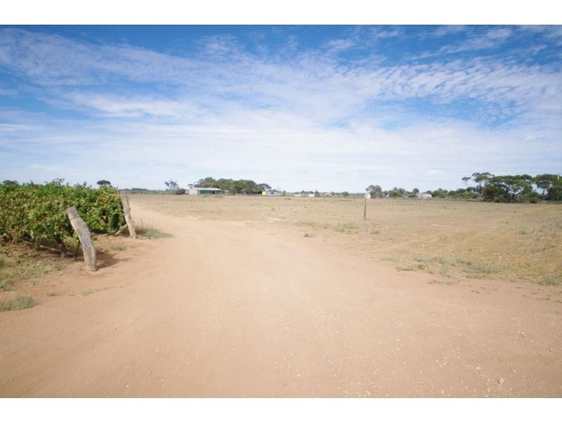483 Fifth Street, Merbein West VIC 3505