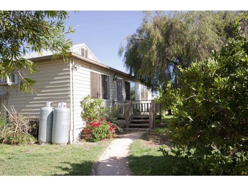 395 Woomera Avenue, Red Cliffs VIC 3496