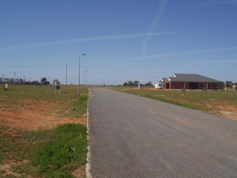 L5 Baines Court, Murray Park Estate, Birdwoodton VIC 3505