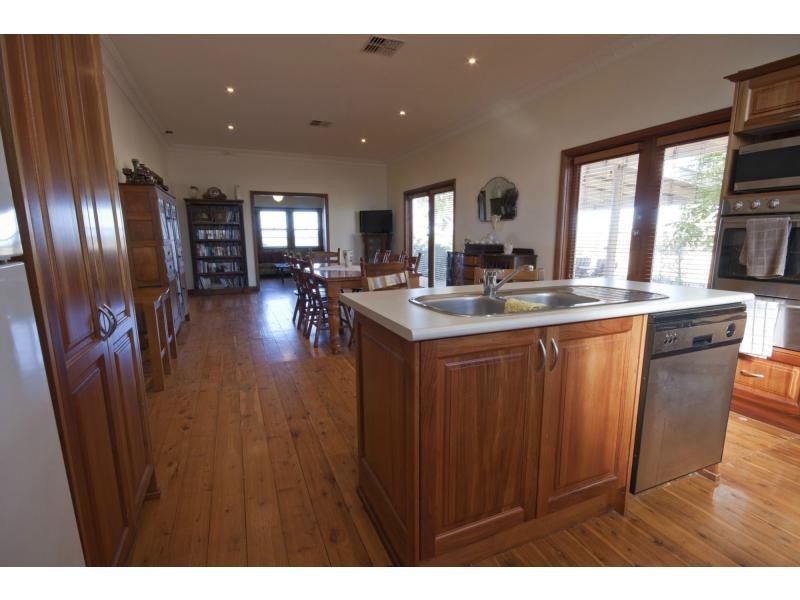 175 Keenans Drive, Dareton NSW 2717