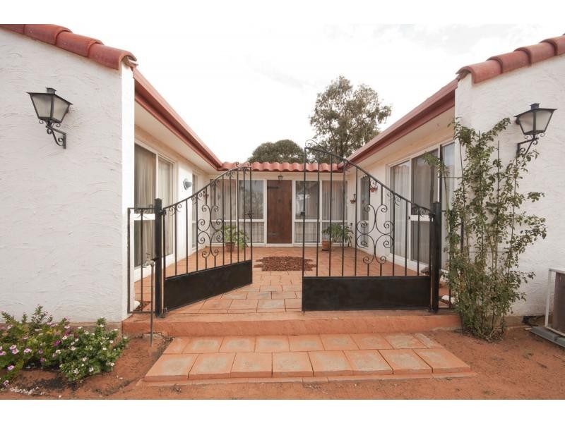 62 Quandong Avenue, Merbein VIC 3505