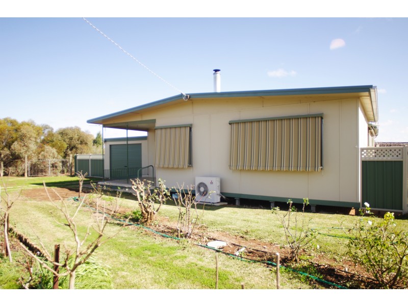 313 River Ave, Merbein VIC 3505