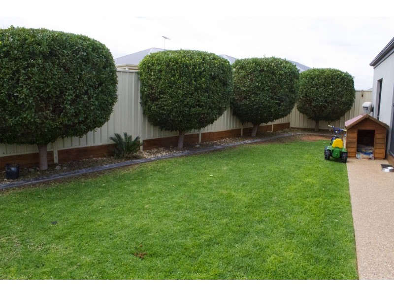 14 Freshwater Ct, Mildura VIC 3500