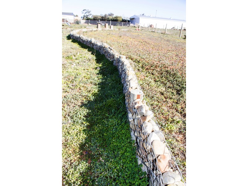 2 Munro Ct, Birdwoodton VIC 3505