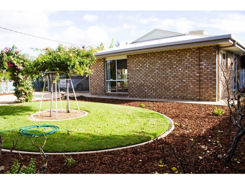 81 Chaffey Park Dr E, Merbein VIC 3505