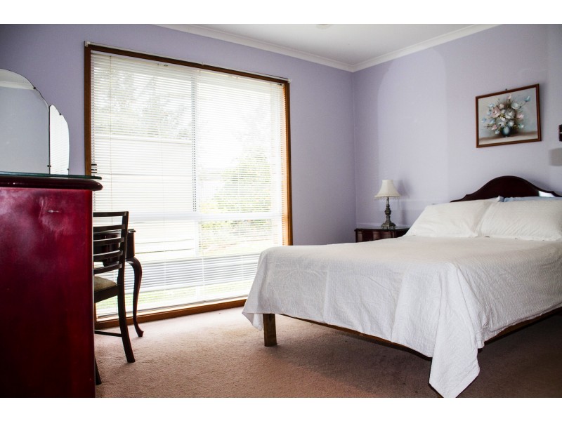 81 Chaffey Park Dr E, Merbein VIC 3505