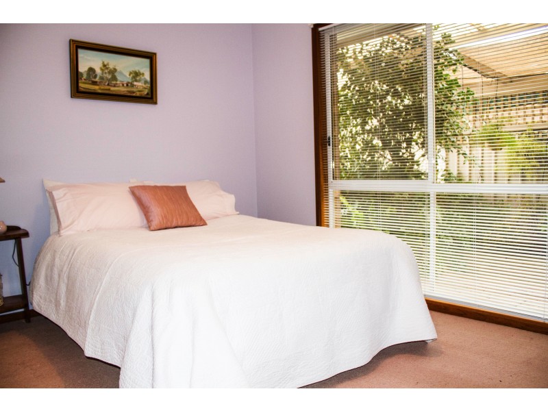 81 Chaffey Park Dr E, Merbein VIC 3505