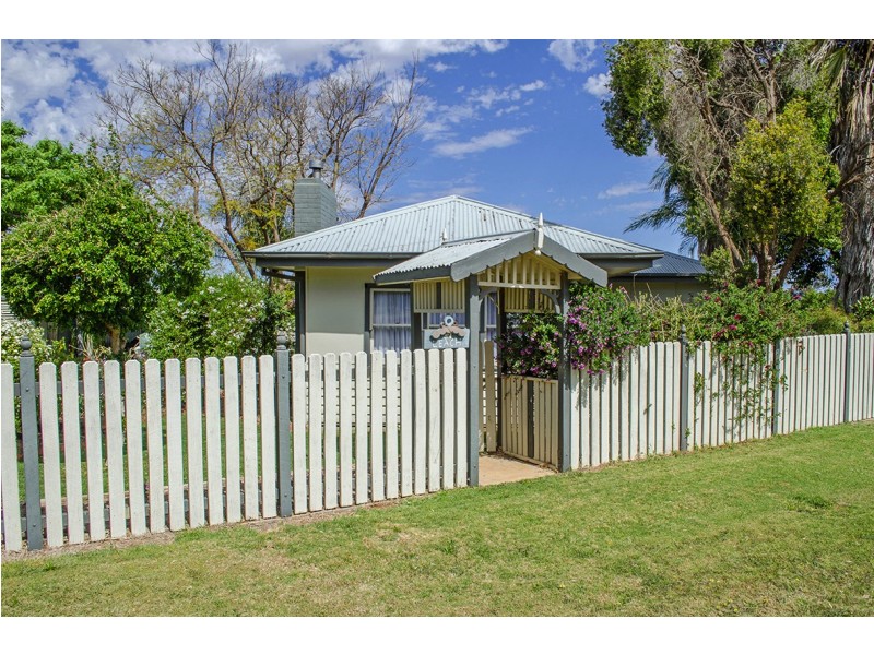 51 Wolfe Rd, Red Cliffs VIC 3496