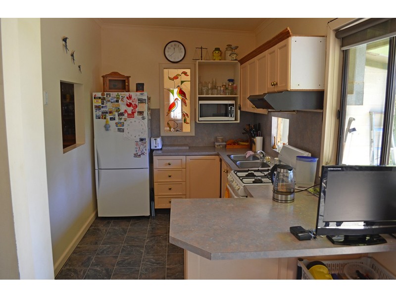 506 McEdward St, Birdwoodton VIC 3505