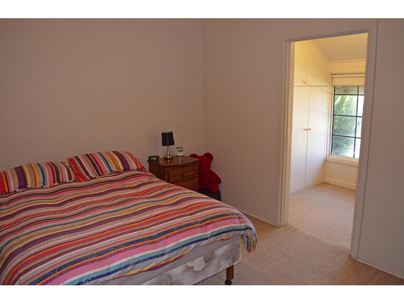 506 McEdward St, Birdwoodton VIC 3505