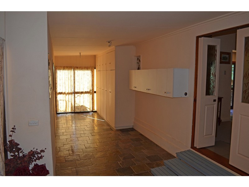 506 McEdward St, Birdwoodton VIC 3505