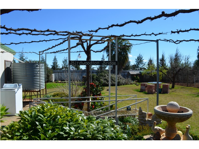 506 McEdward St, Birdwoodton VIC 3505