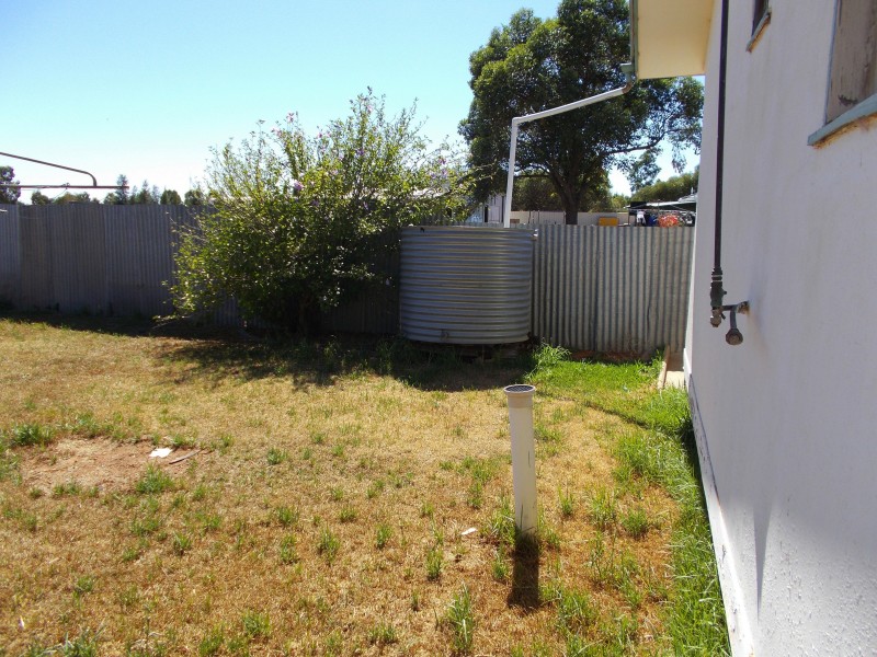 454 McEdward St, Birdwoodton VIC 3505