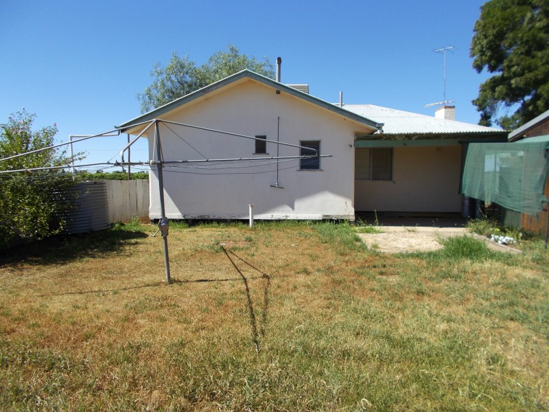 454 McEdward St, Birdwoodton VIC 3505