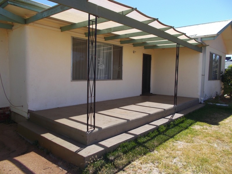 454 McEdward St, Birdwoodton VIC 3505