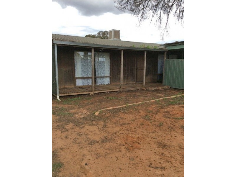 454 McEdward St, Birdwoodton VIC 3505