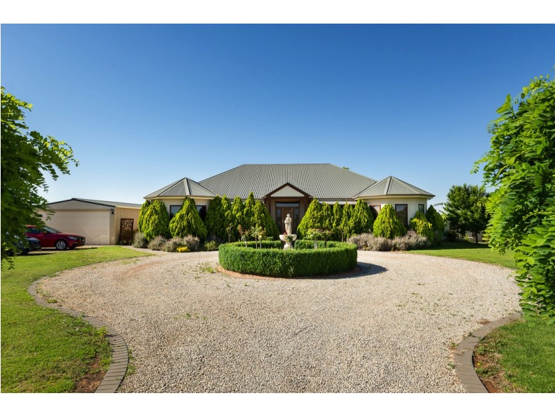 61 Seventh St, Merbein South VIC 3505