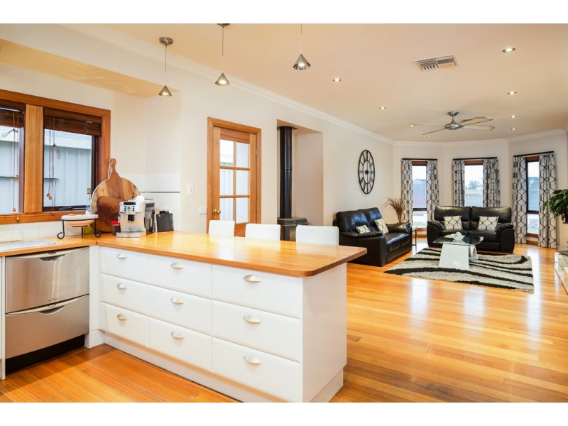 61 Seventh St, Merbein South VIC 3505