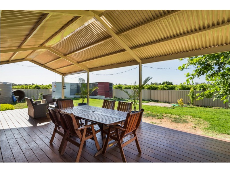 61 Seventh St, Merbein South VIC 3505