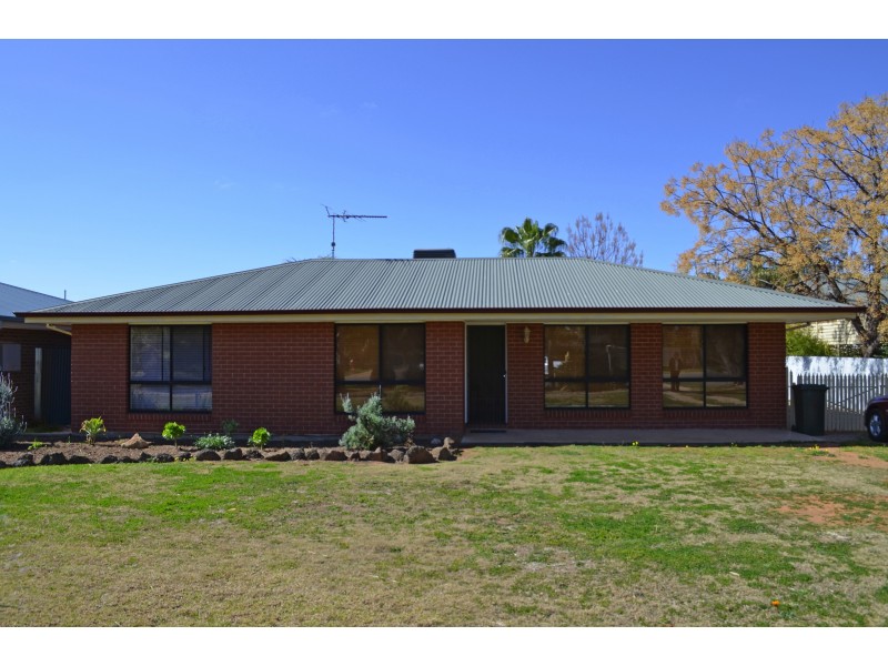 15 William Street, Wentworth NSW 2648