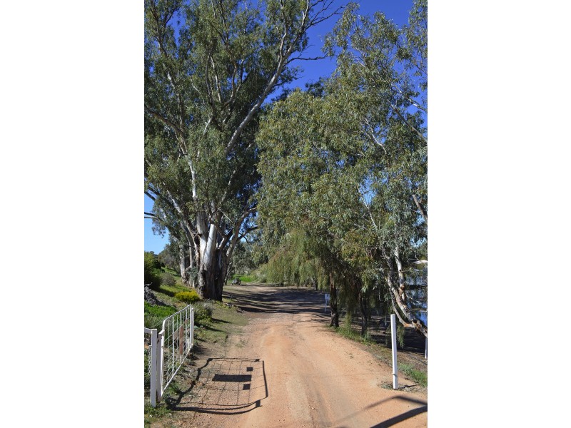 15 William Street, Wentworth NSW 2648