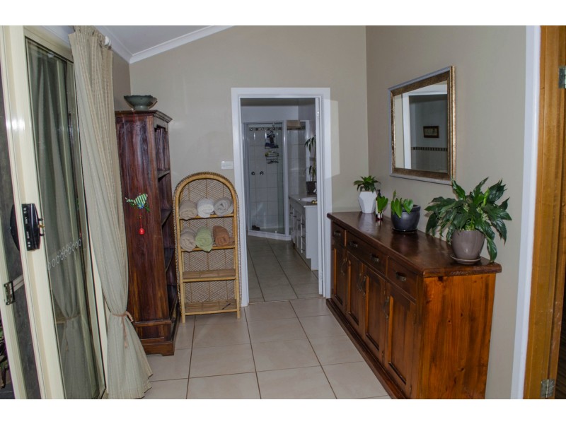 128 Creek Rd, Curlwaa NSW 2648