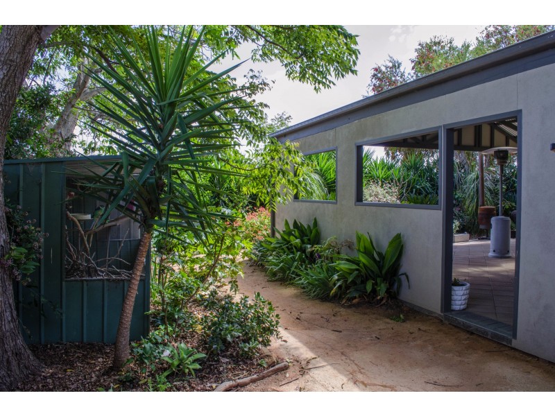 128 Creek Rd, Curlwaa NSW 2648