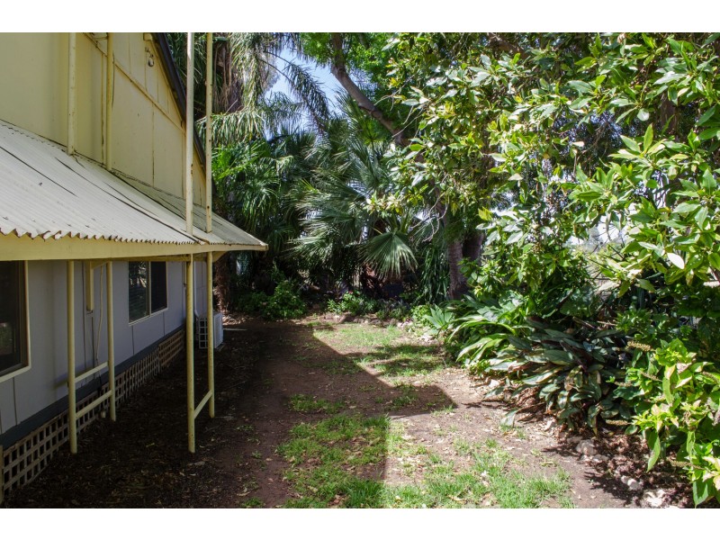 128 Creek Rd, Curlwaa NSW 2648