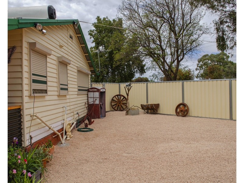 21 Main Ave North, Merbein VIC 3505
