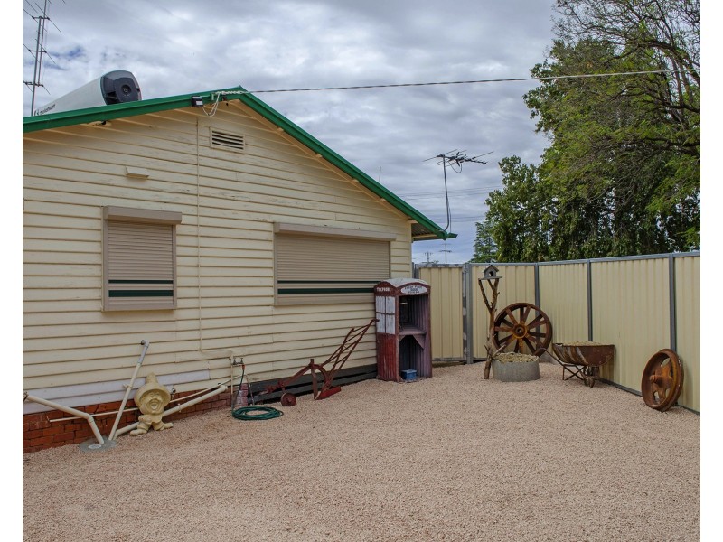 21 Main Ave North, Merbein VIC 3505