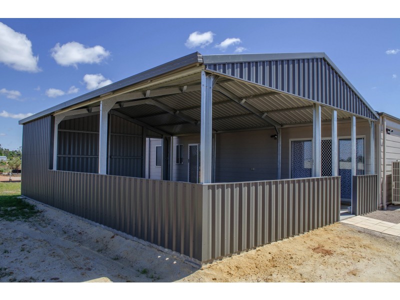 2 Munro Ct, Birdwoodton VIC 3505