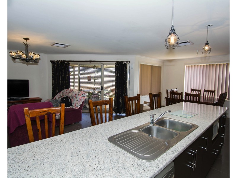 12 Garrett Court, Birdwoodton VIC 3505