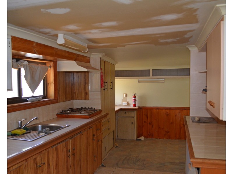 Cabin 56 Bushman’s Rest Caravan Park, Cullulleraine VIC 3496