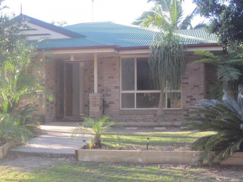 Moore Park Beach QLD 4670