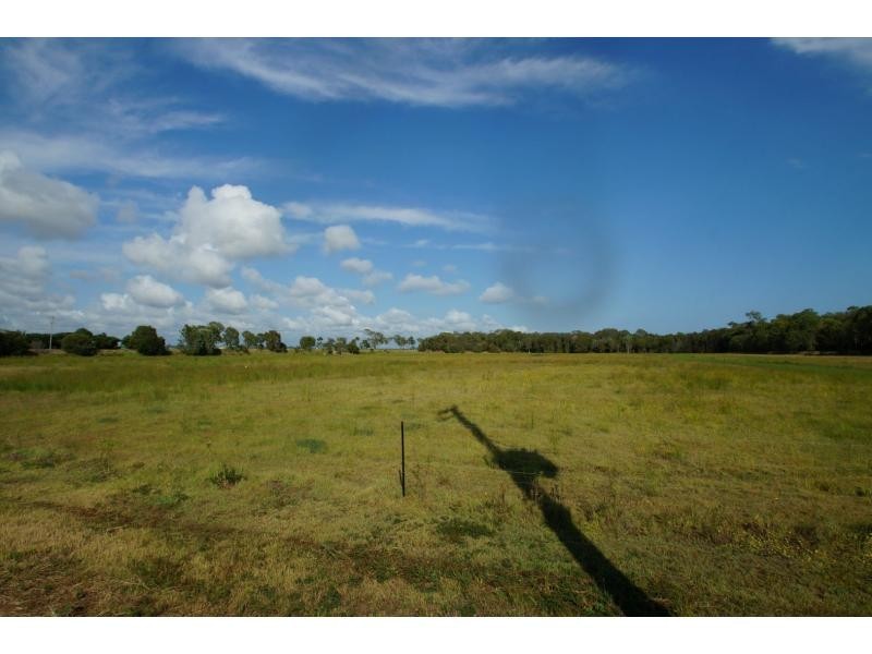 Moore Park Beach QLD 4670