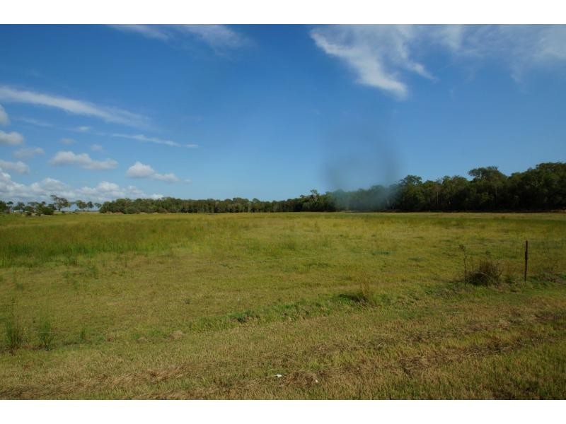 Moore Park Beach QLD 4670