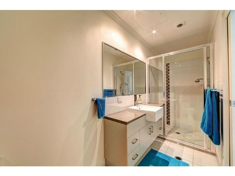 Unit 2/6-8 McDougall Street, Bargara QLD 4670