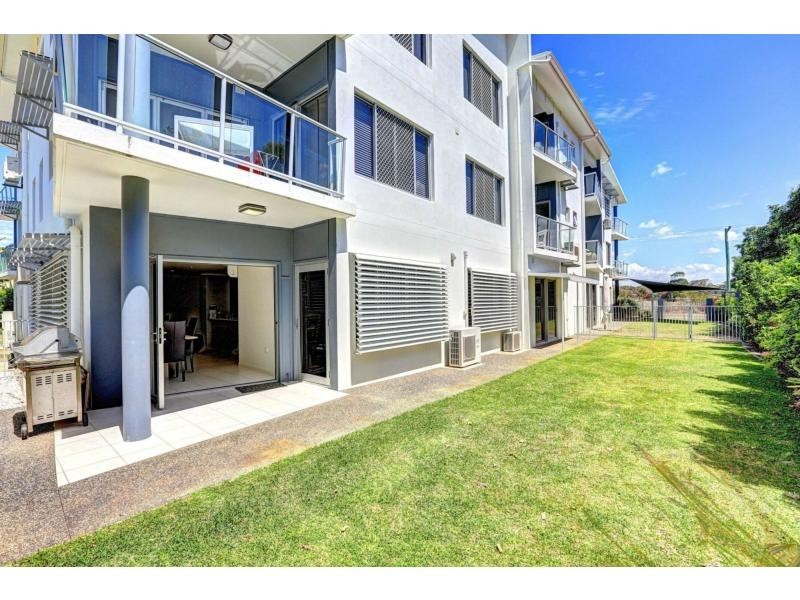 Unit 2/6-8 McDougall Street, Bargara QLD 4670
