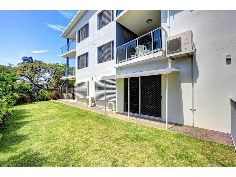 Unit 2/6-8 McDougall Street, Bargara QLD 4670