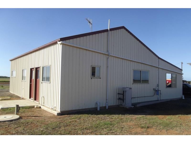 Moore Park Beach QLD 4670