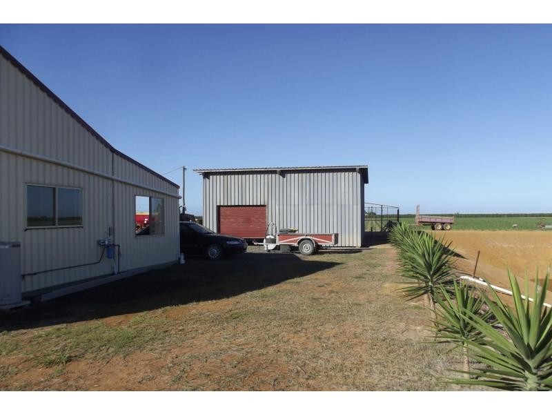 Moore Park Beach QLD 4670