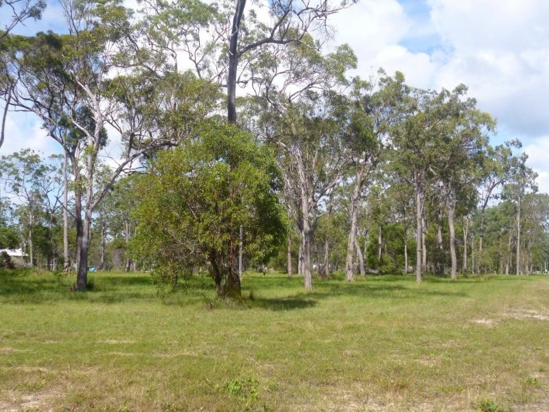 Moore Park Beach QLD 4670
