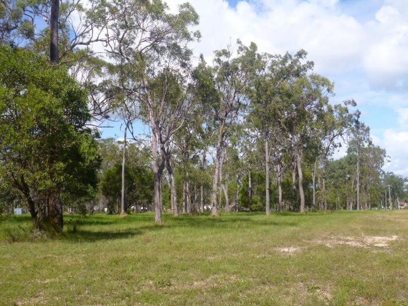Moore Park Beach QLD 4670