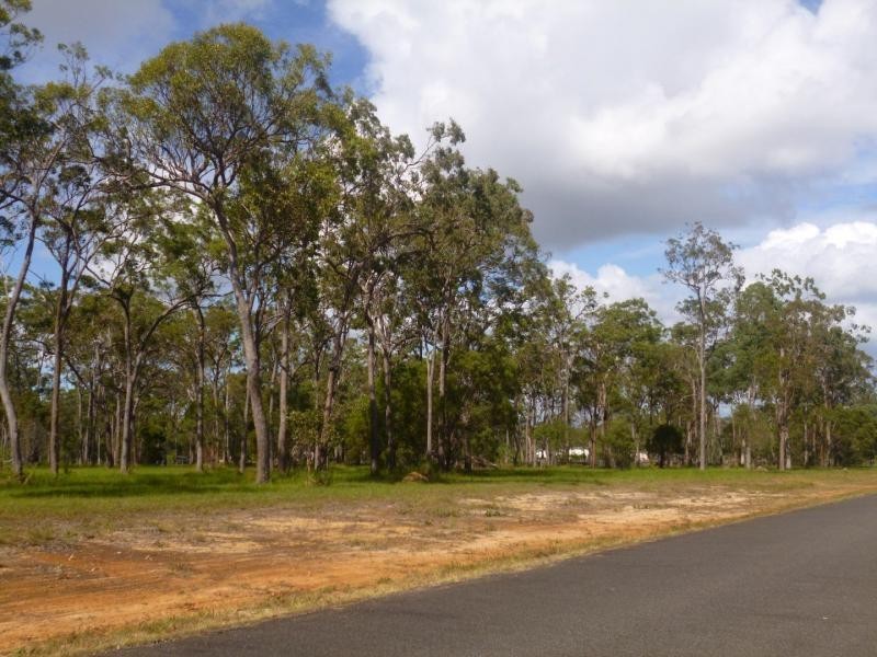Moore Park Beach QLD 4670