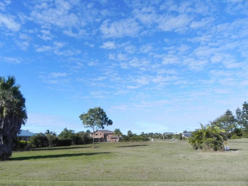 19 Spinnaker Boulevard, Innes Park QLD 4670