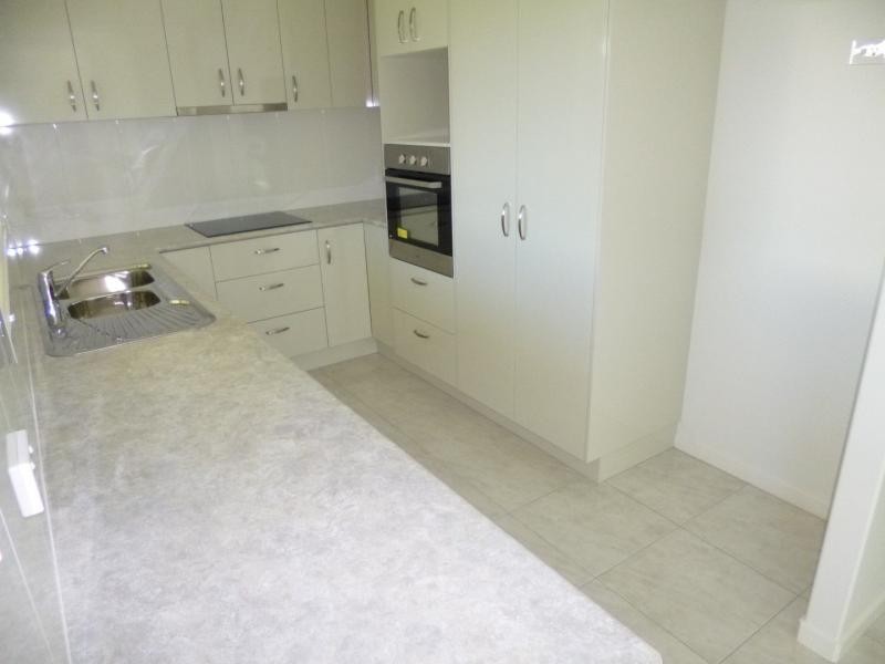 Unit 8/148 McCarthy Road, Avenell Heights QLD 4670