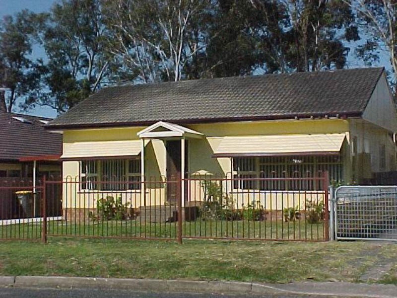 13 Woodside Avenue, Blacktown NSW 2148